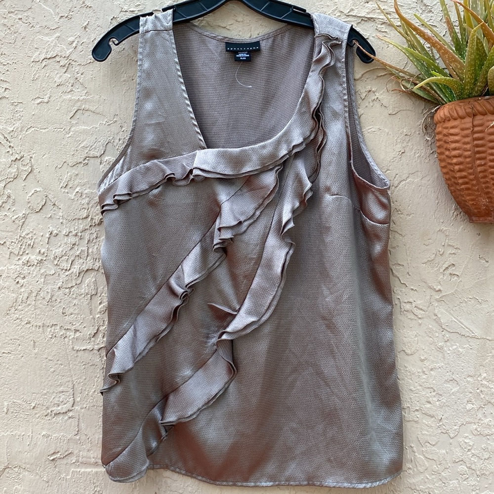Fabulous Apostrophe BNWOT Ruffled Silvery Gray Sleeveless Top